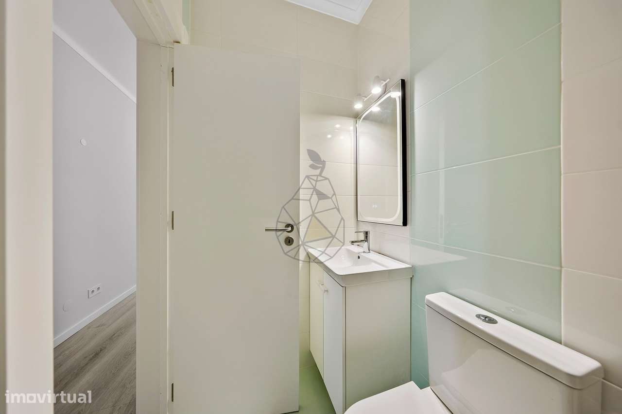 T3 central totalmente remodelado, com 2 casas de banho em Portimão-13