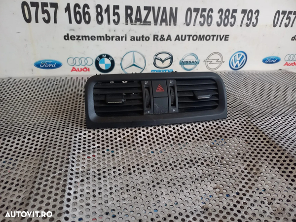 Grile Grila Aerisire Ventilatie Bord Centrale Skoda Fabia 2 ll An 2007-2008-2009-2010-2011-2012-2013-2014 - Dezmembrari Arad - 6