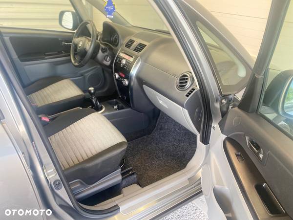 Suzuki SX4 1.6 Comfort - 13