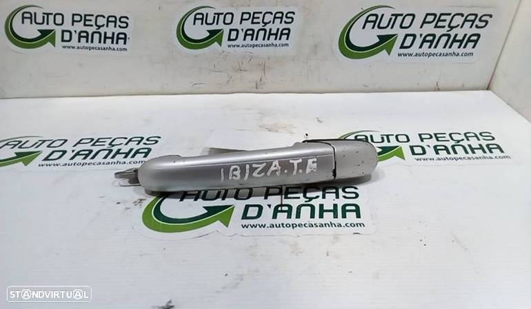 Puxador Exterior Porta Trás Esq Seat Ibiza Ii (6K1) - 1