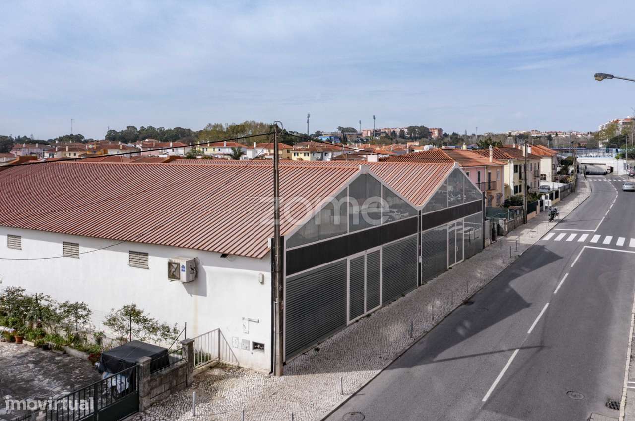 Armazém em artéria movimentada de Queluz, com ABC 796m2 - Grande imagem: 5/22