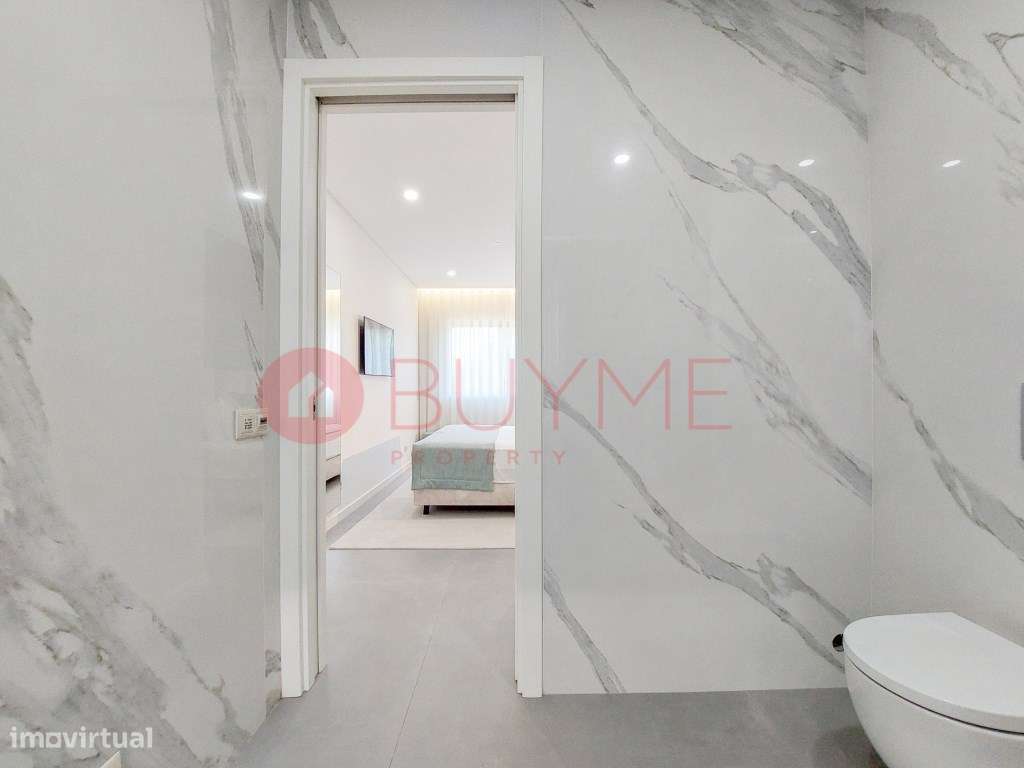 Apartamento T2 Luminoso com Vista Mar em Quarteira-23