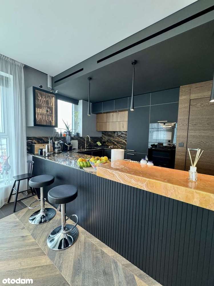 Unique Tower – Esencja Miejskiego Luksusu z Panoramą Warszawy-9