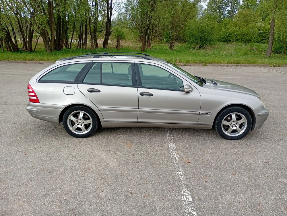 Mercedes-Benz C W203 220 T CDI Elegance 2003