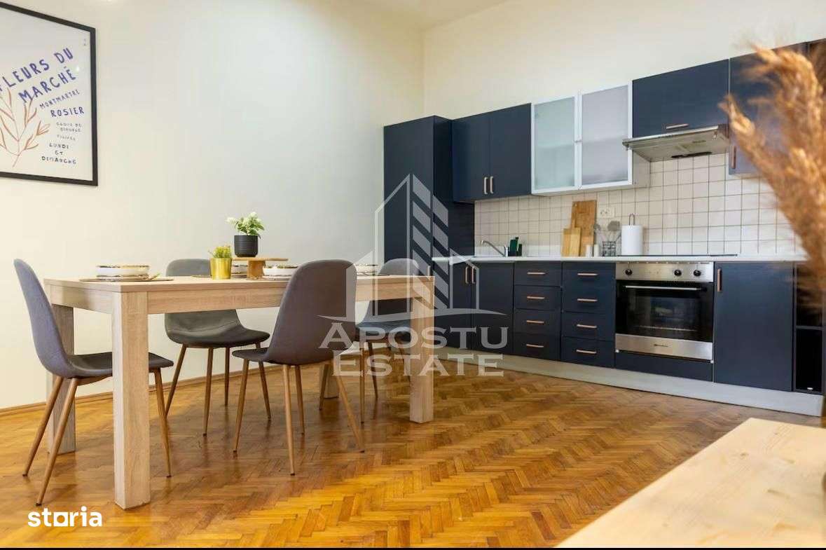 Apartament cu farmec istoric, Piața Victoriei, 63 mp utili , lift - Imagine principală: 4/13