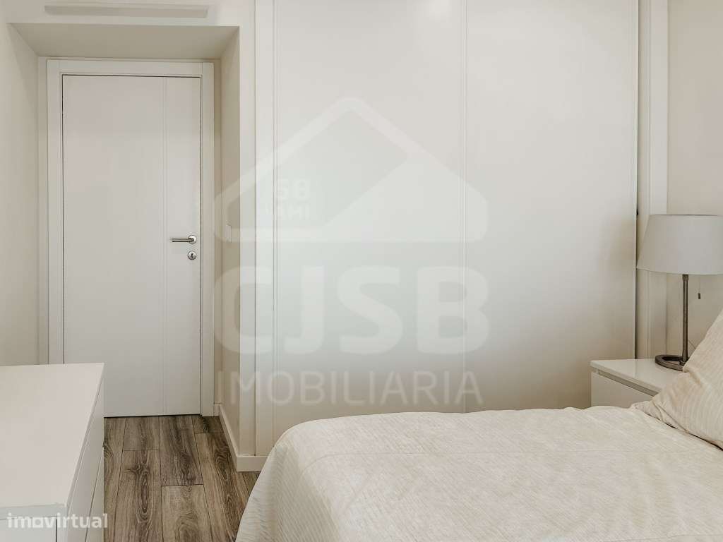Apartamento T2 Torre da Marinha-19