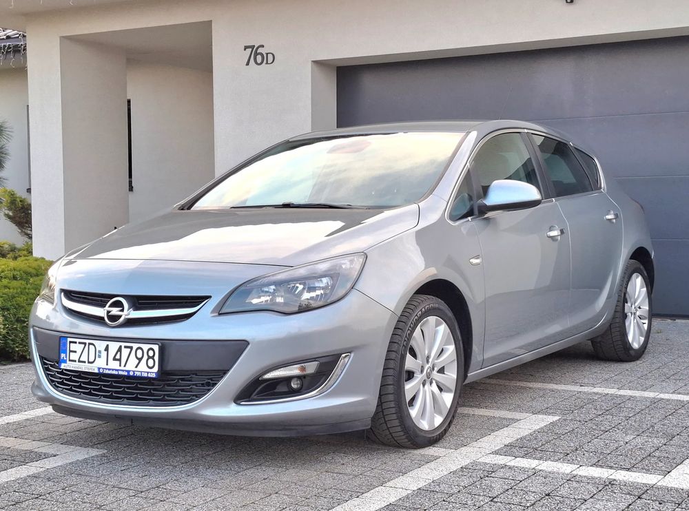 Opel Astra J 1.4 T Cosmo 2013