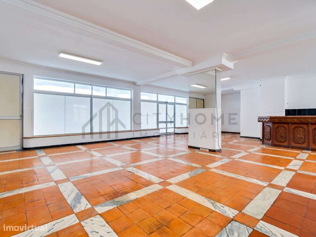 Espaço comercial com piscina e múltiplas possibilidades de negócio ...-5