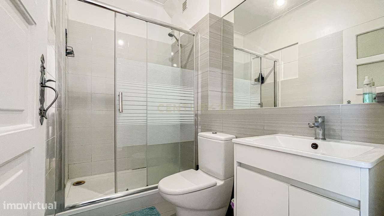 Apartamento T1 convertido em T2 - Remodelado - 10 min Metro-10