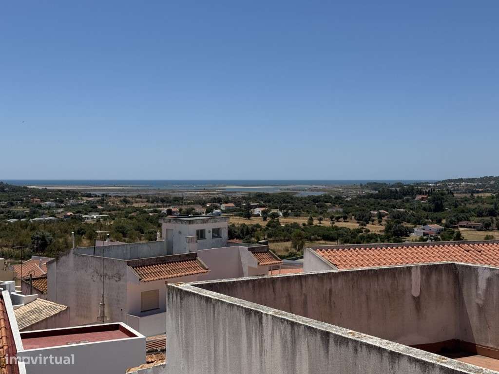 Moradia em banda à venda na Rua da Capelinha-49