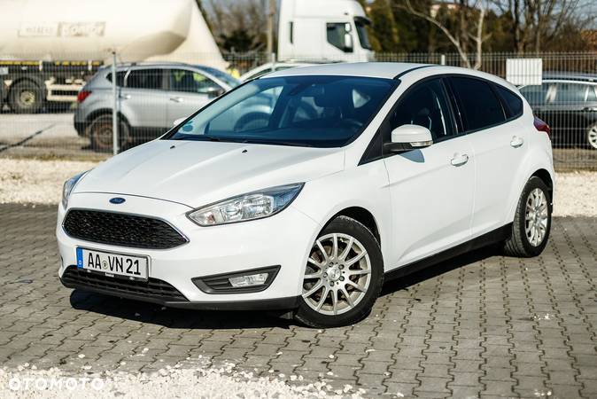 Ford Focus 1.0 EcoBoost Start-Stopp-System TITANIUM DESIGN - 33