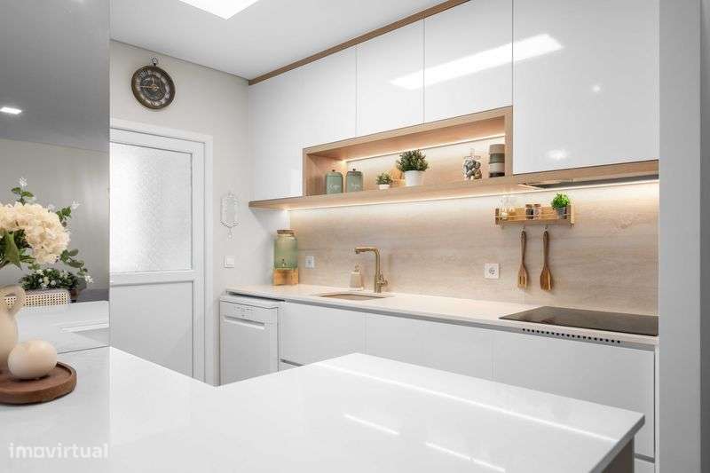 T2+1 Matosinhos Sul Totalmente Remodelado +2 Elev +Gar +Arrumos 15m2 - Grande imagem: 5/12