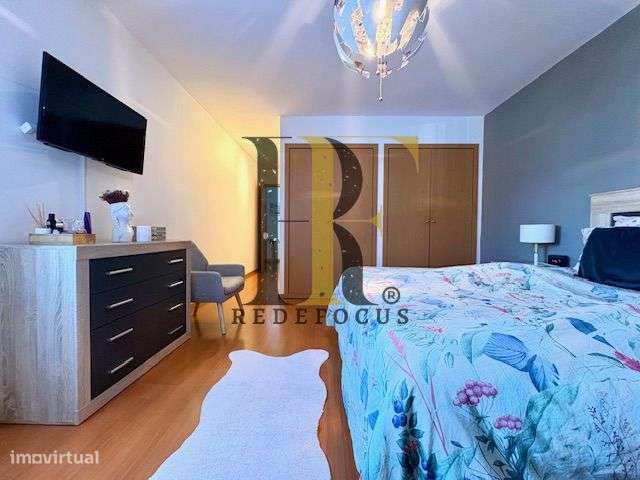 Apartamento T2+1 Renovado em Gulpilhares-12