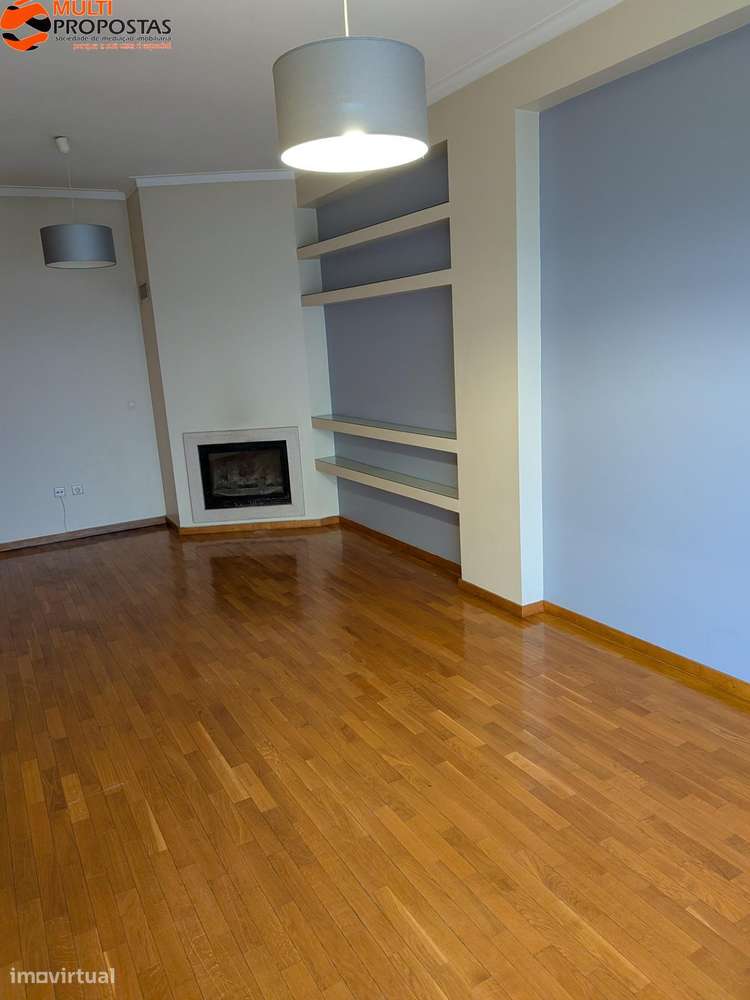 T2 C/ TERRAÇO - S. VICENTE (D.DIOGO)-19