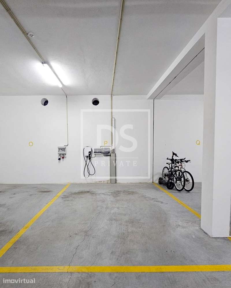 Apartamento T2 em Vilar de Pinheiro com Garagem e Carregador Elétrico-18