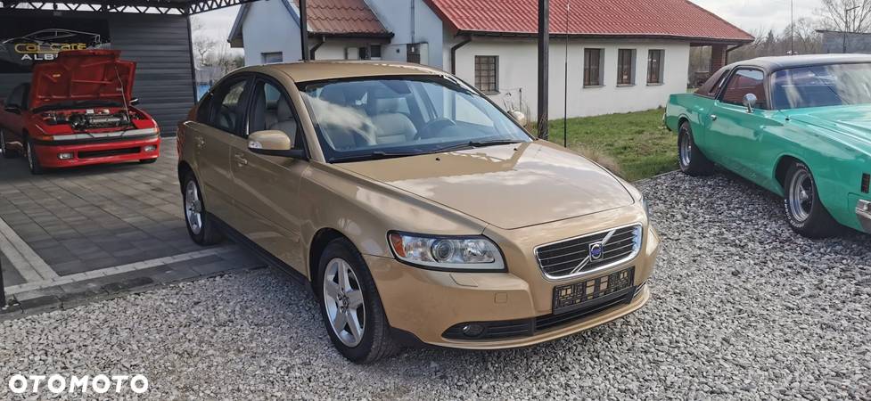 Volvo S40 1.8 Momentum - 4