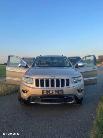 Jeep Grand Cherokee - 8