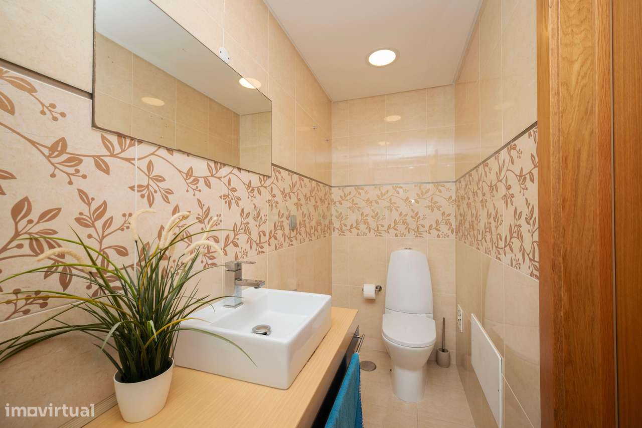 APARTAMENTO T4 DE SONHO NA AMORA | SEIXAL-19