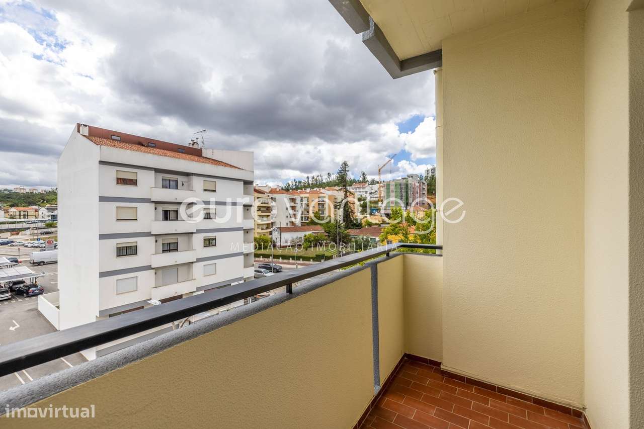 Apartamento T3 na Guimarota – Leiria |  Localização Privilegiada-19