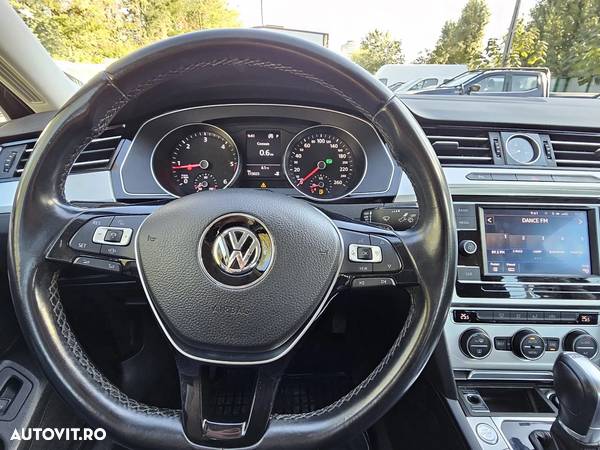 Volkswagen Passat 2.0 TDI DSG Comfortline - 13