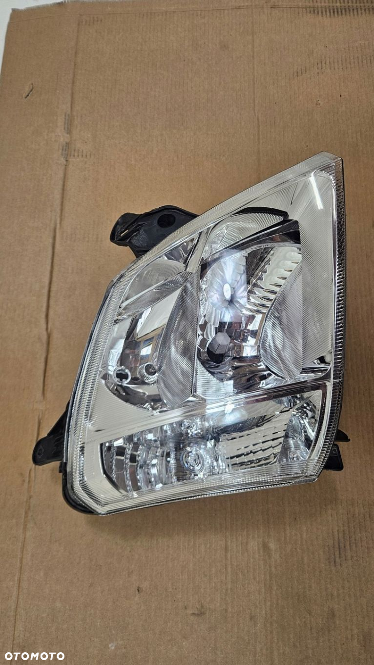 LAMPA PRAWA PRZÓD PRZEDNIA OPEL MERIVA A 93321053 - 4