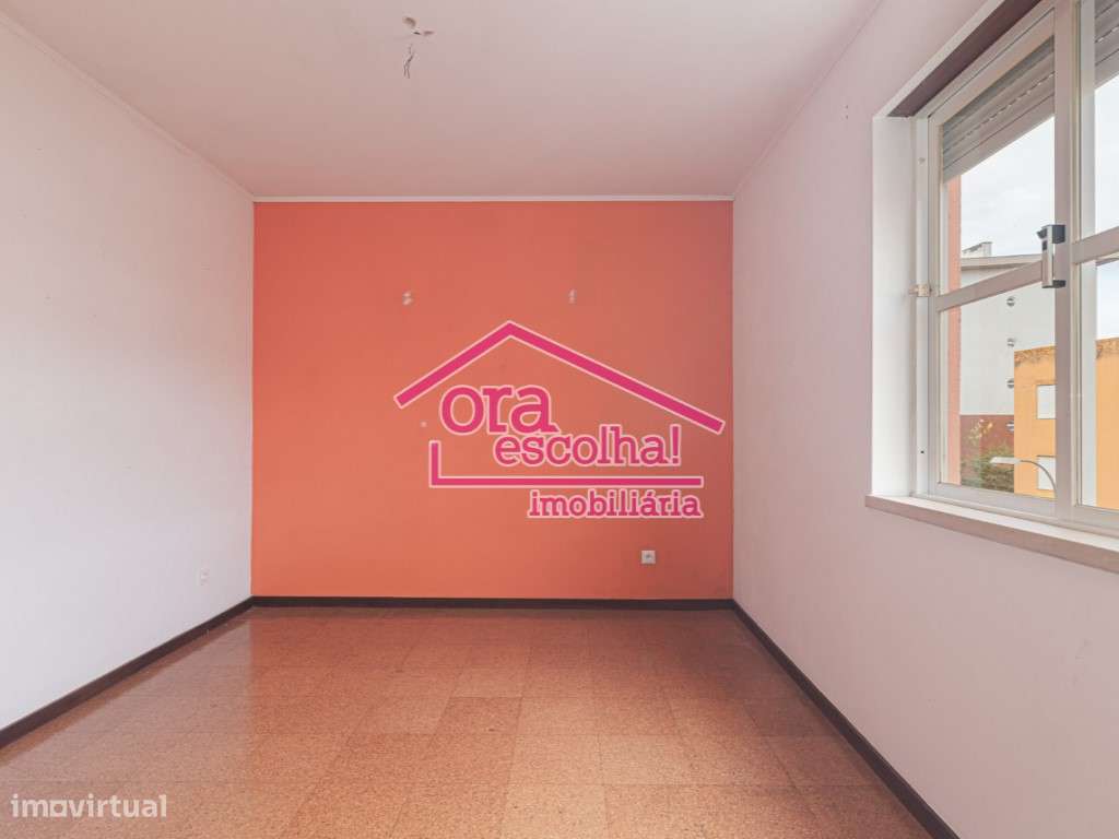 Apartamento T3 de 1998 com 95 m2 e Arrecadação individual em Campol...-11