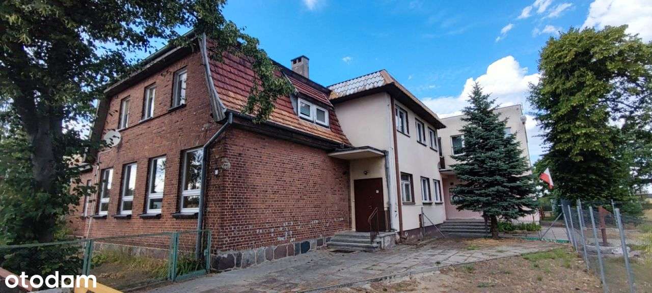 szkoła z czerwonej cegły-7