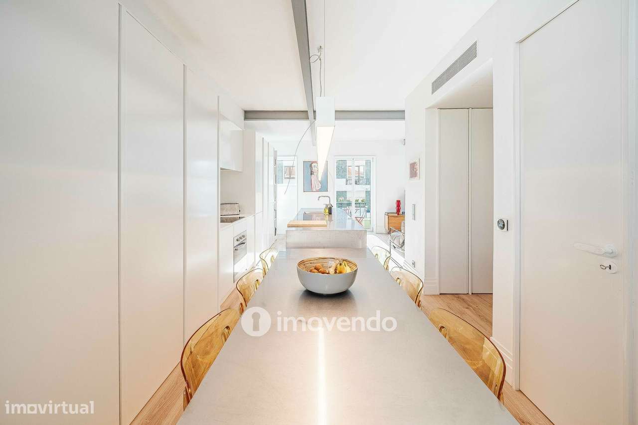 Apartamento T2 com cozinha equipada e mobilado, nas Amoreiras-2