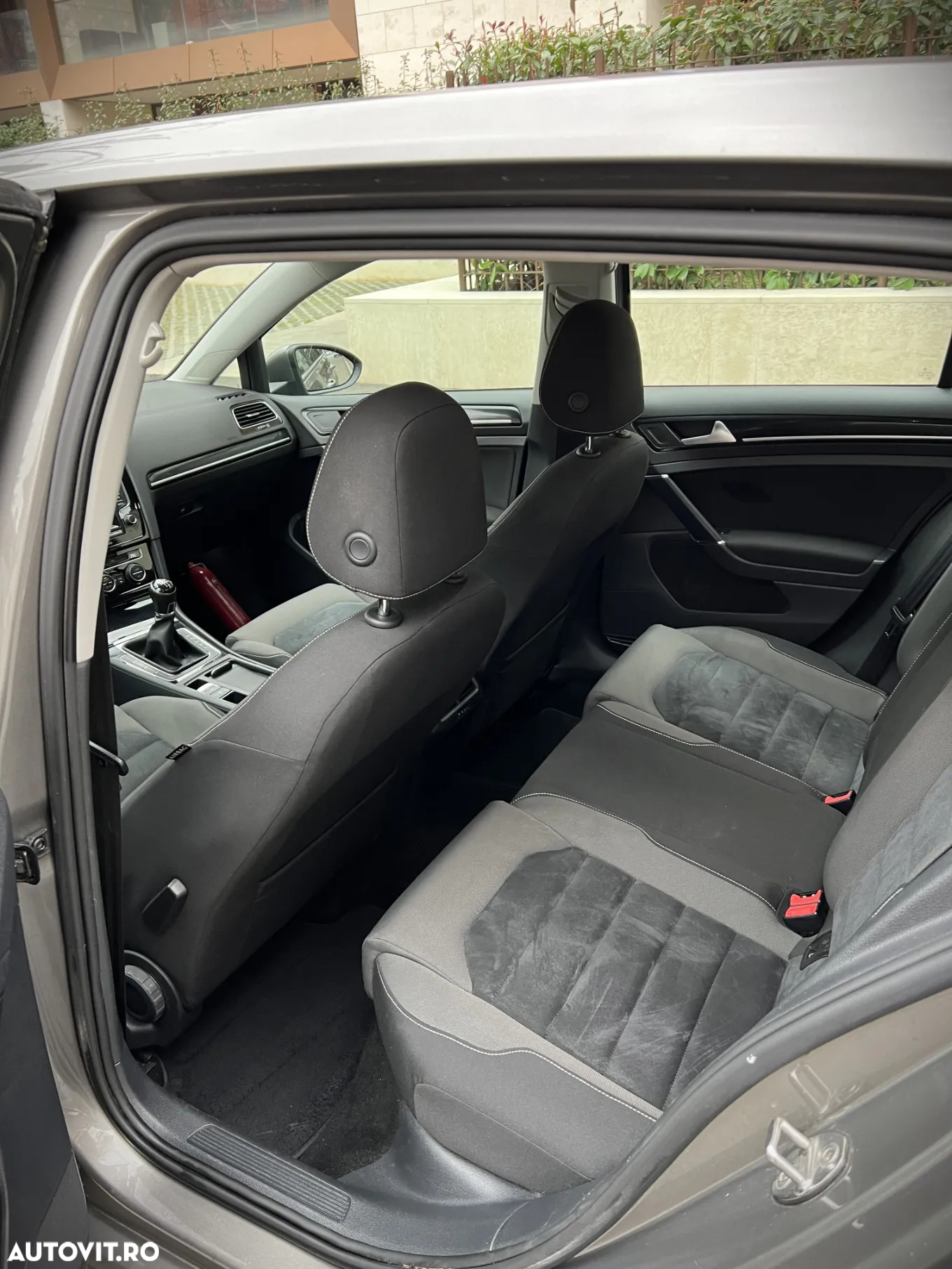 Volkswagen Golf 1.6 TDI Highline - 13