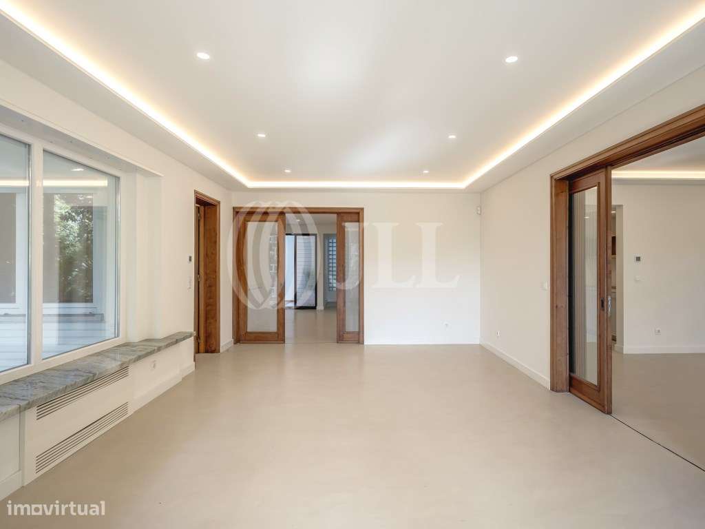 Moradia T8, com piscina, no centro de Cascais - Grande imagem: 5/33