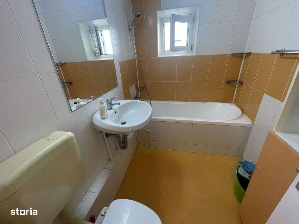 Confort si compartimentare ideala – 3 camere, 86 mp, decomandat, 2 b-9