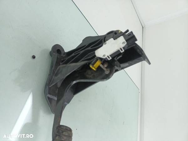 Pedala ambreiaj Renault LAGUNA 3 K9K-57 2008-2015  465030217R - 2