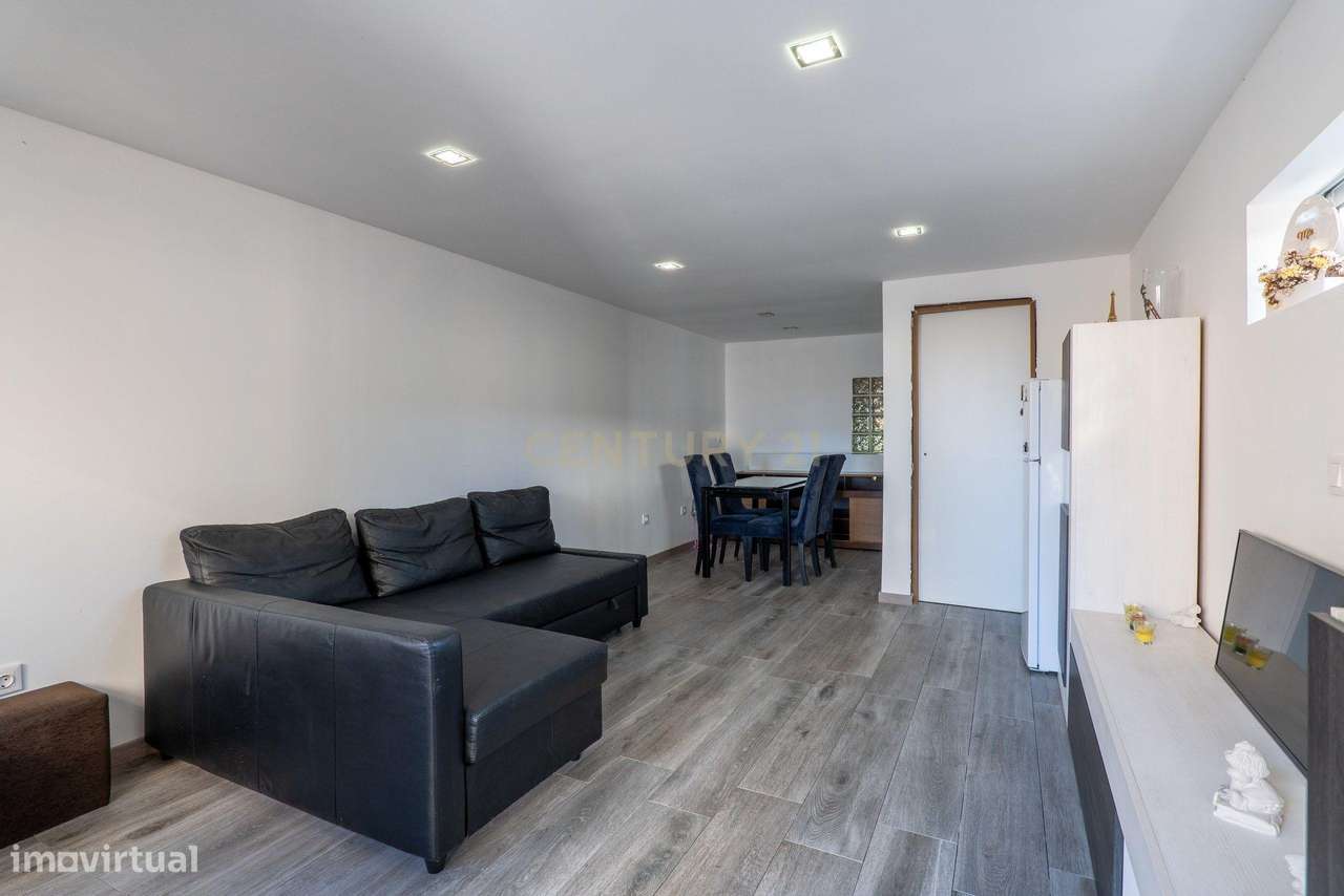 Andar Moradia T3 no Rés-do-Chão com Espaço Exterior em Águas Santas-17