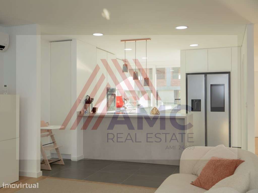 VENDE-SE MORADIA T3 NOVA COM PISCINA PRIVATIVA E GARAGEM-22