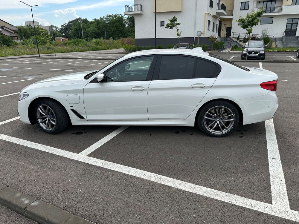 BMW 5 Series G30/G31 [2017 - 2023] 530e AT PHEV 2019