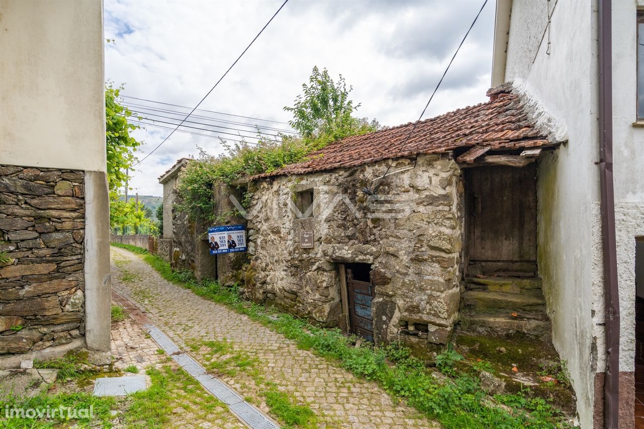 Moradia para Restaurar T0 Venda em Ferral,Montalegre