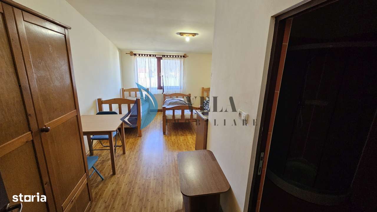 Cazare 3/6/9/12+ muncitori, parcare - Imagine principală: 5/7