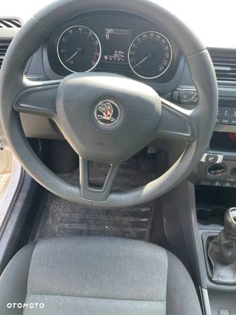 Skoda RAPID 1.2 TSI Ambition - 6