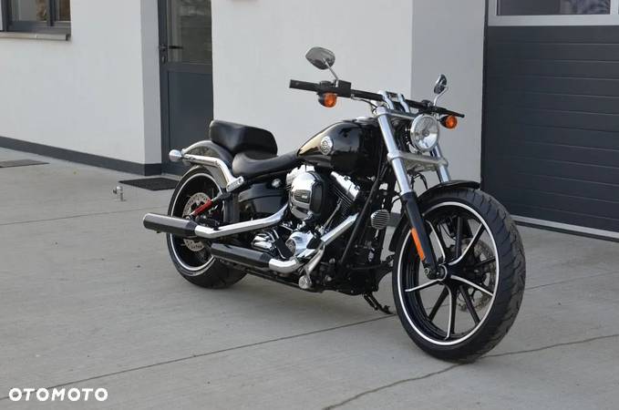 Harley-Davidson FXSB Breakout - 18