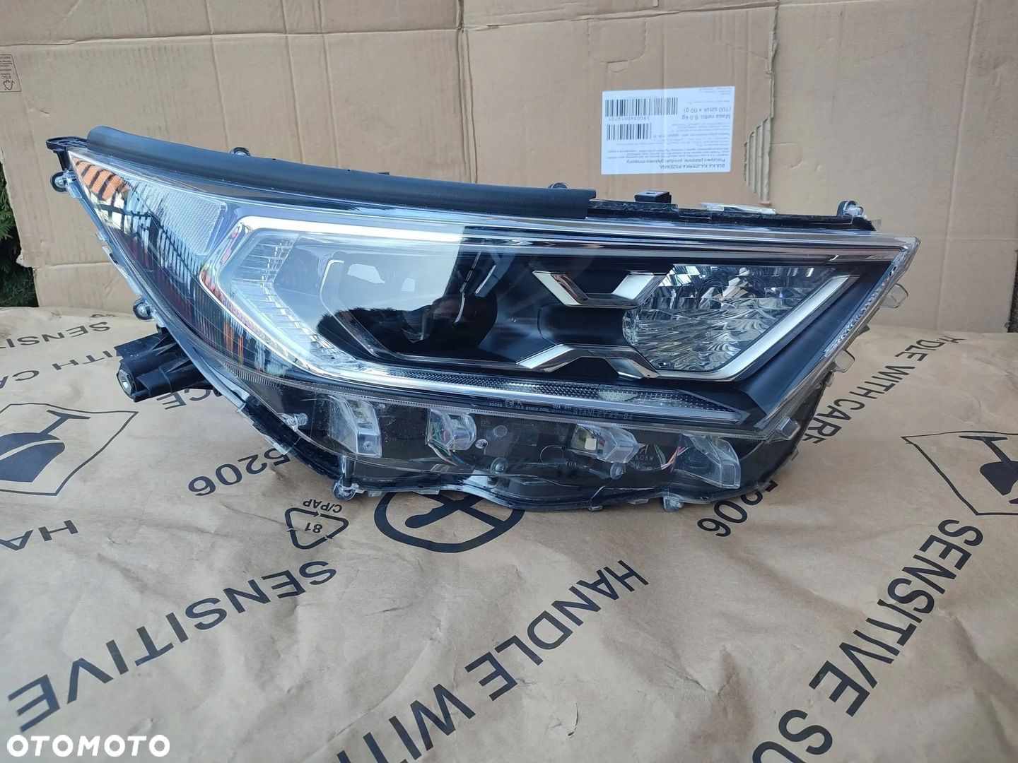 REFLEKTOR LAMPA PRAWY PRZÓD Toyota RAV 4 XA50 2020 FULL LED - 1