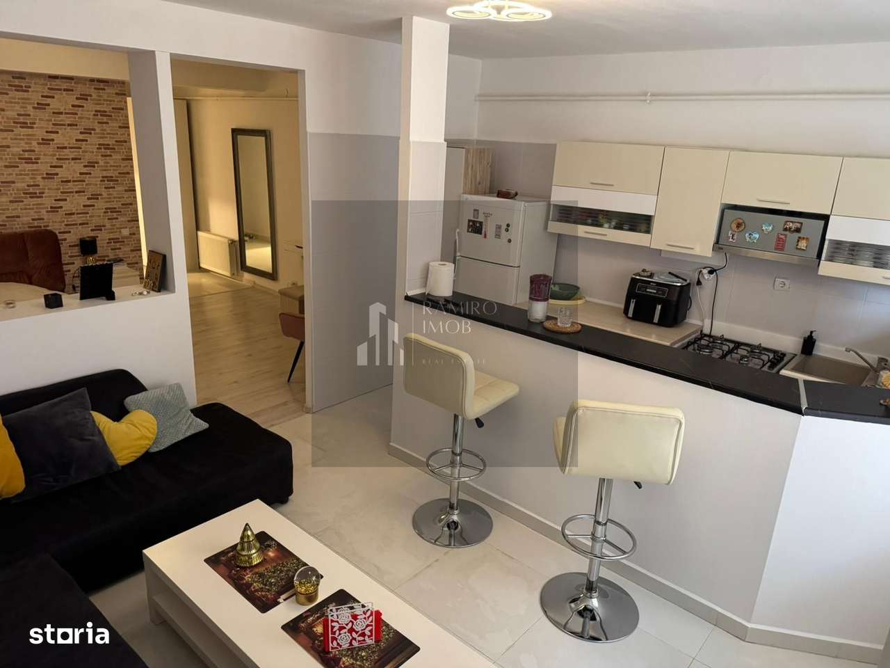 Apartament 2 camere 7 min metrou Aparatorii Patriei/centrala proprie x