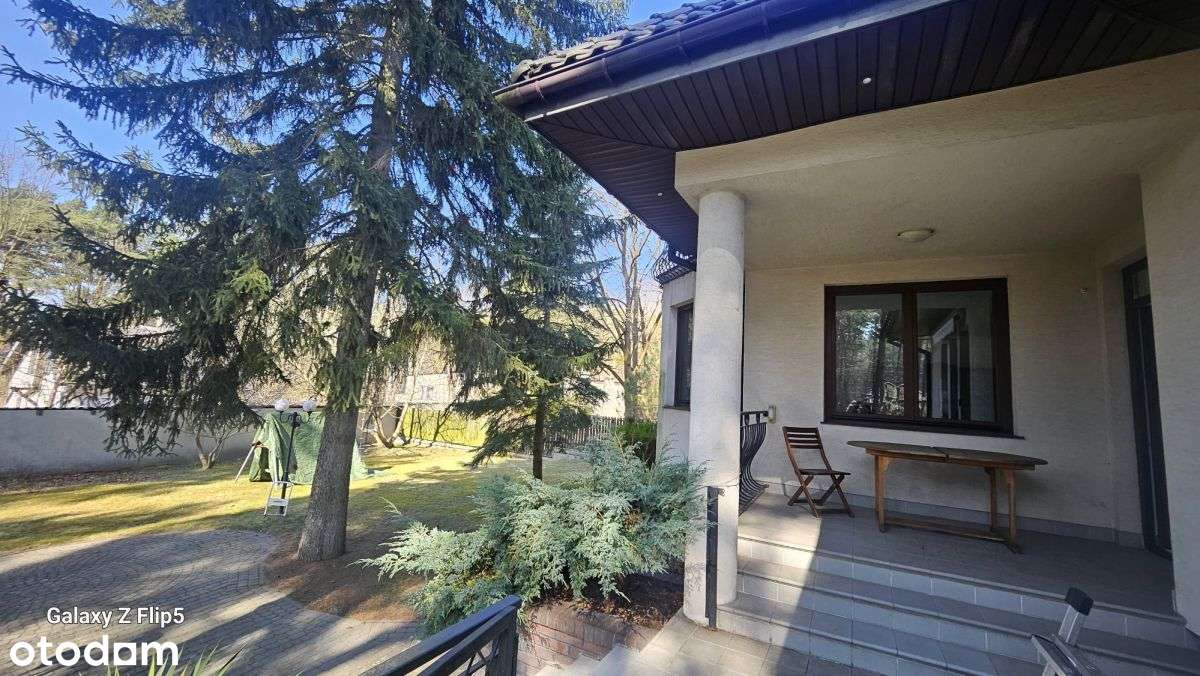 Dom 450 m2 otoczony starodrzewiem-10