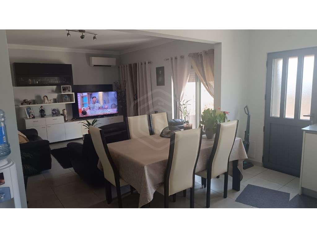 Moradia Geminada T3 com Quintal e Garagem em Salir, Algarve - Grande imagem: 4/36
