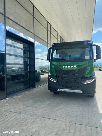 Iveco X-WAY X-WAY AD300X42Z HR ON+ - FF64 - 23