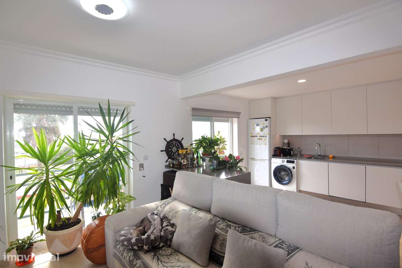 Excelente Apartamento T1 renovado, a 2 minutos da vila da Ericeira - Grande imagem: 5/18
