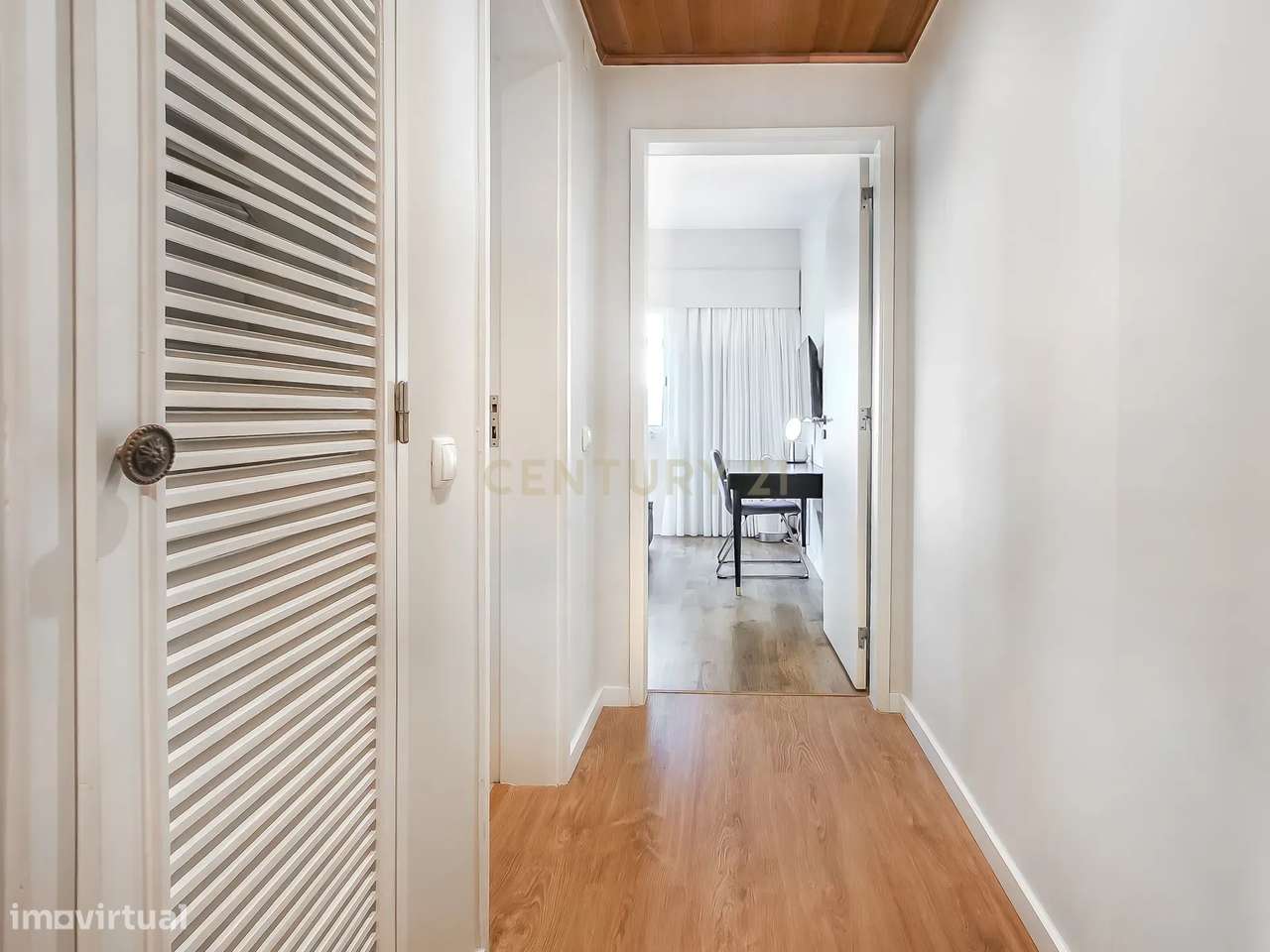 Apartamento T1+1 Remodelado com Elevador | Pampilheira | Cascais-22