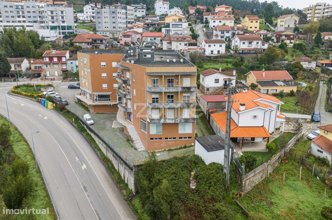 Lojas - Edifício Variante em Sobreira | Paredes - Grande imagem: 4/26