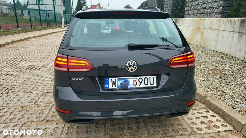 Volkswagen Golf - 4