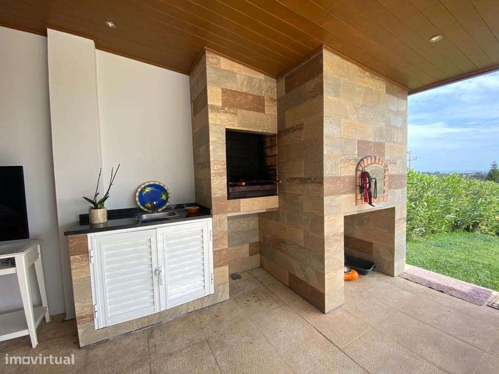 Magnífica Quinta V8 com piscina e deslumbrante vista mar. Localizada-39