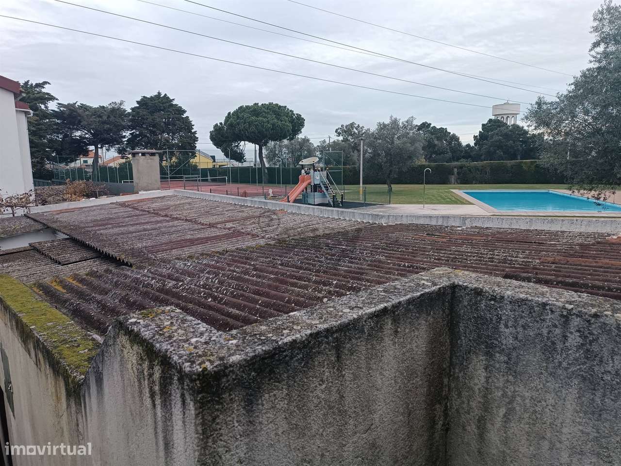 Terreno Urbano de 270m2 com Viabilidade de Construção de 162m2, Vila C-18